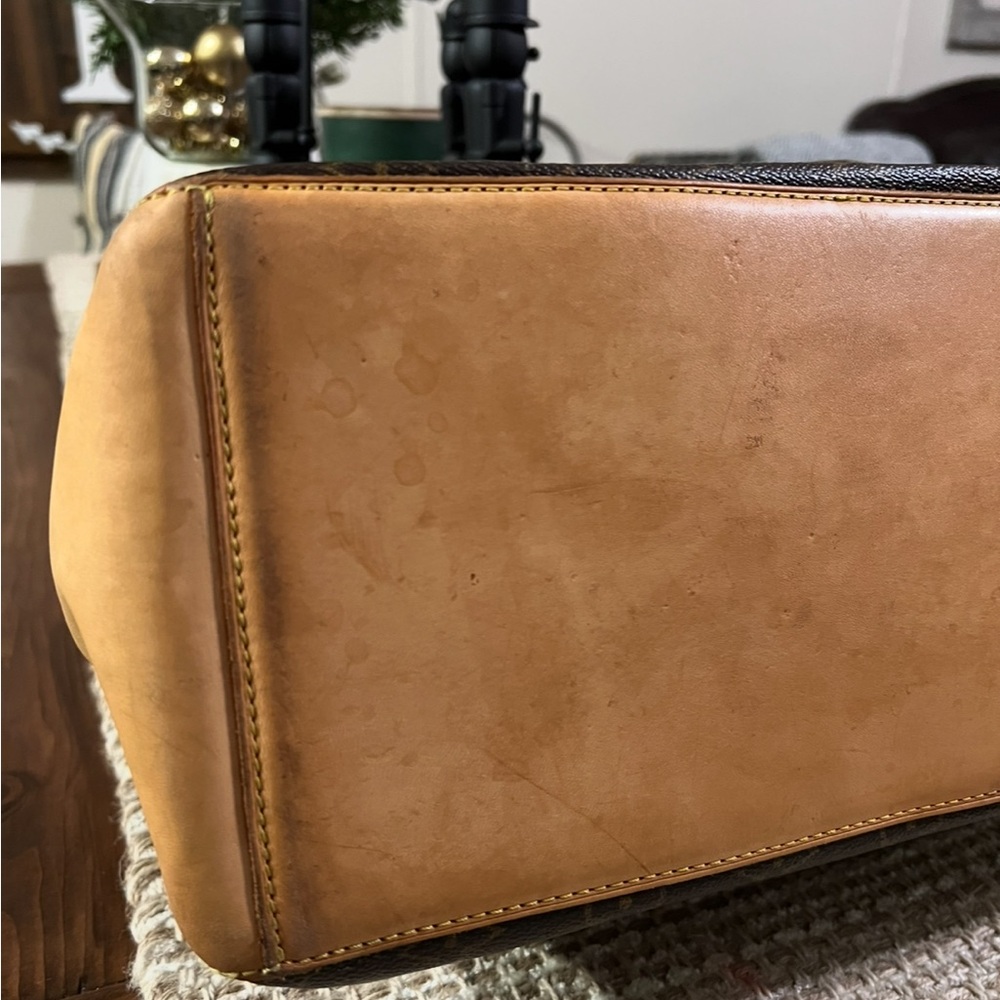 Louis Vuitton Cabas Mezzo - Picture 2 of 9